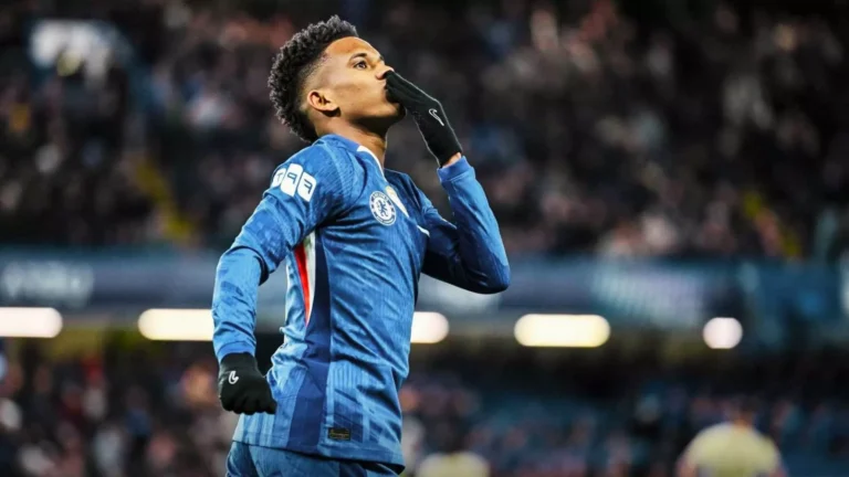 Estêvão Marca Golaço e Chelsea Vence Barcelona por 3 a 0 na Champions League 2025